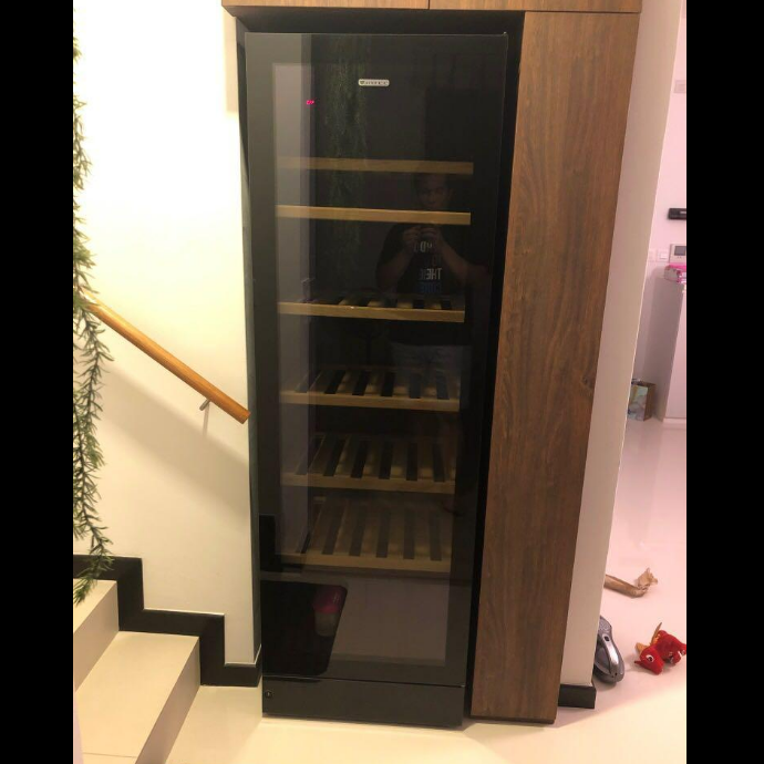 Vintec 198 Bot Single/Multi Zone Wine Cabinet (Display Set/s) (at HK Street)